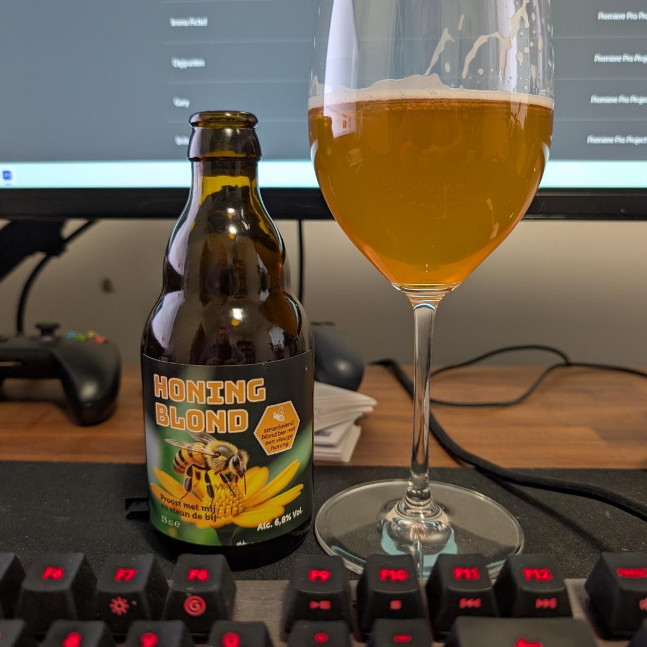 Honing Blond van Brouwerij Sancti Adalberti